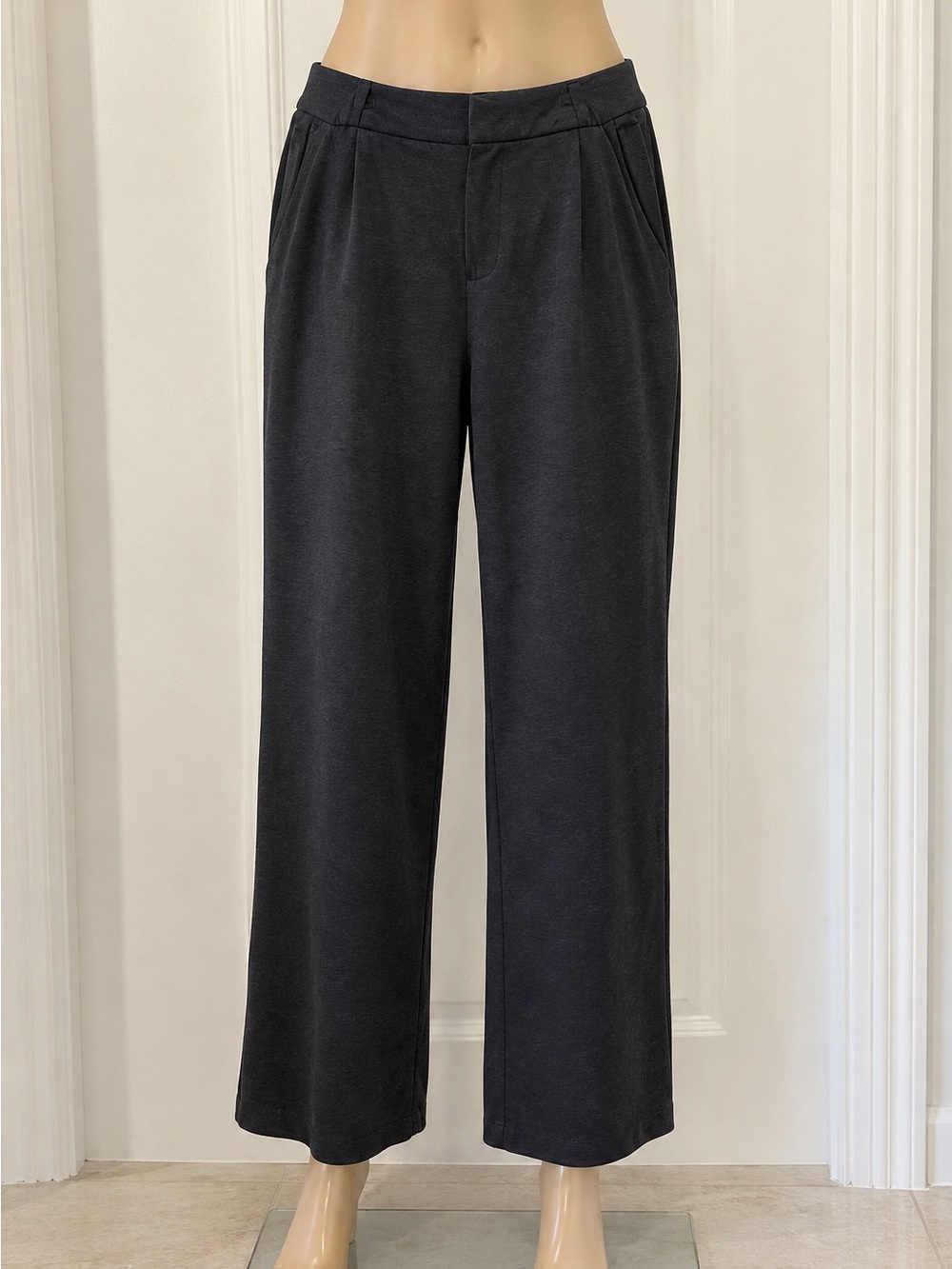 Wide-Leg Women's Trousers in Black Charcoal